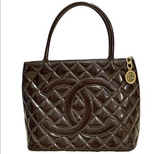 Authentic Chanel Tote Bag Medallion Brown Patent Leather Preowned Vintage